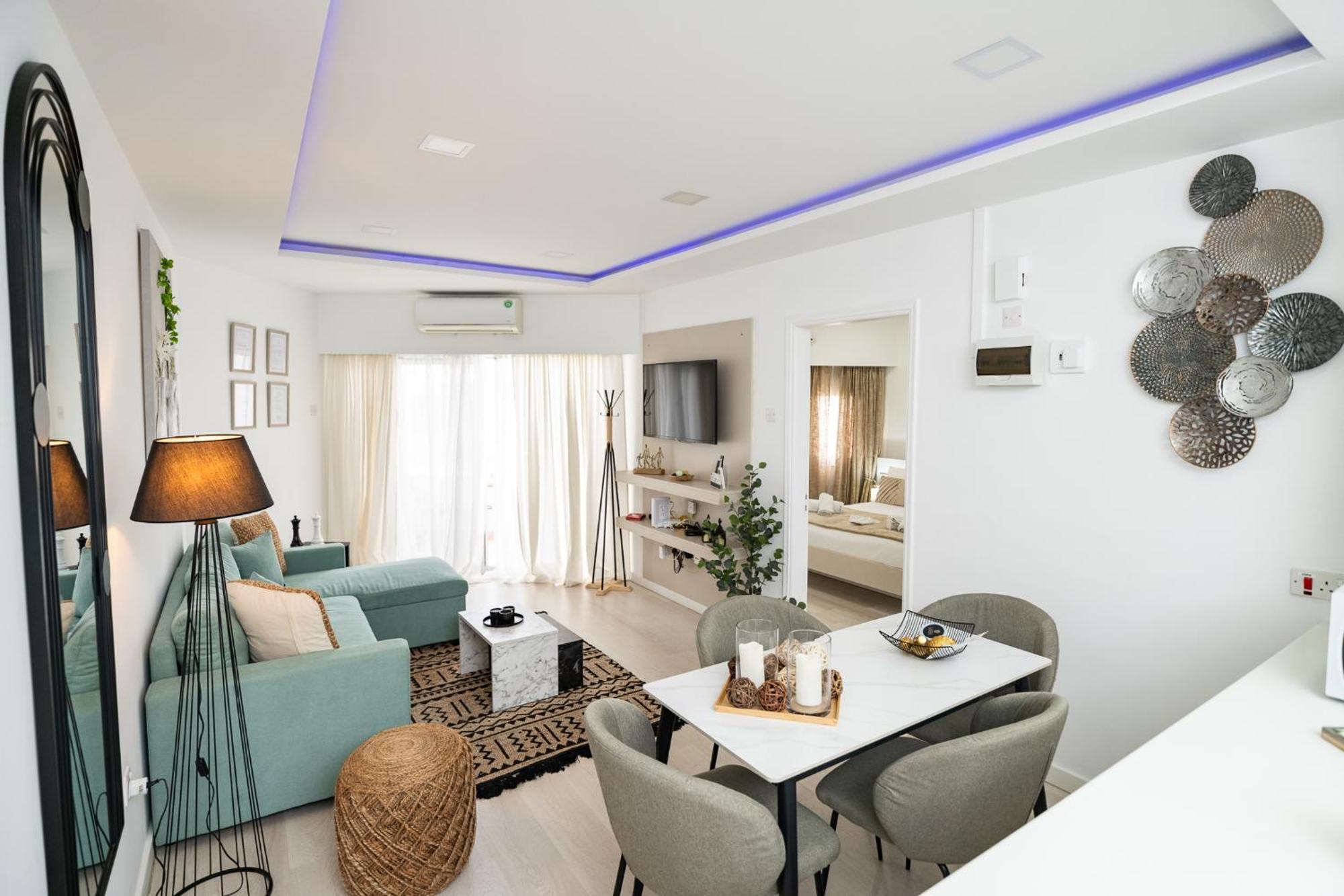 Lazuli Beach & Pool Apartment 501 Larnaca Esterno foto