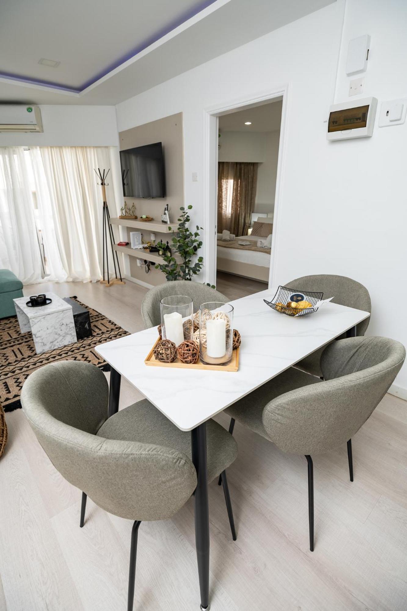 Lazuli Beach & Pool Apartment 501 Larnaca Esterno foto