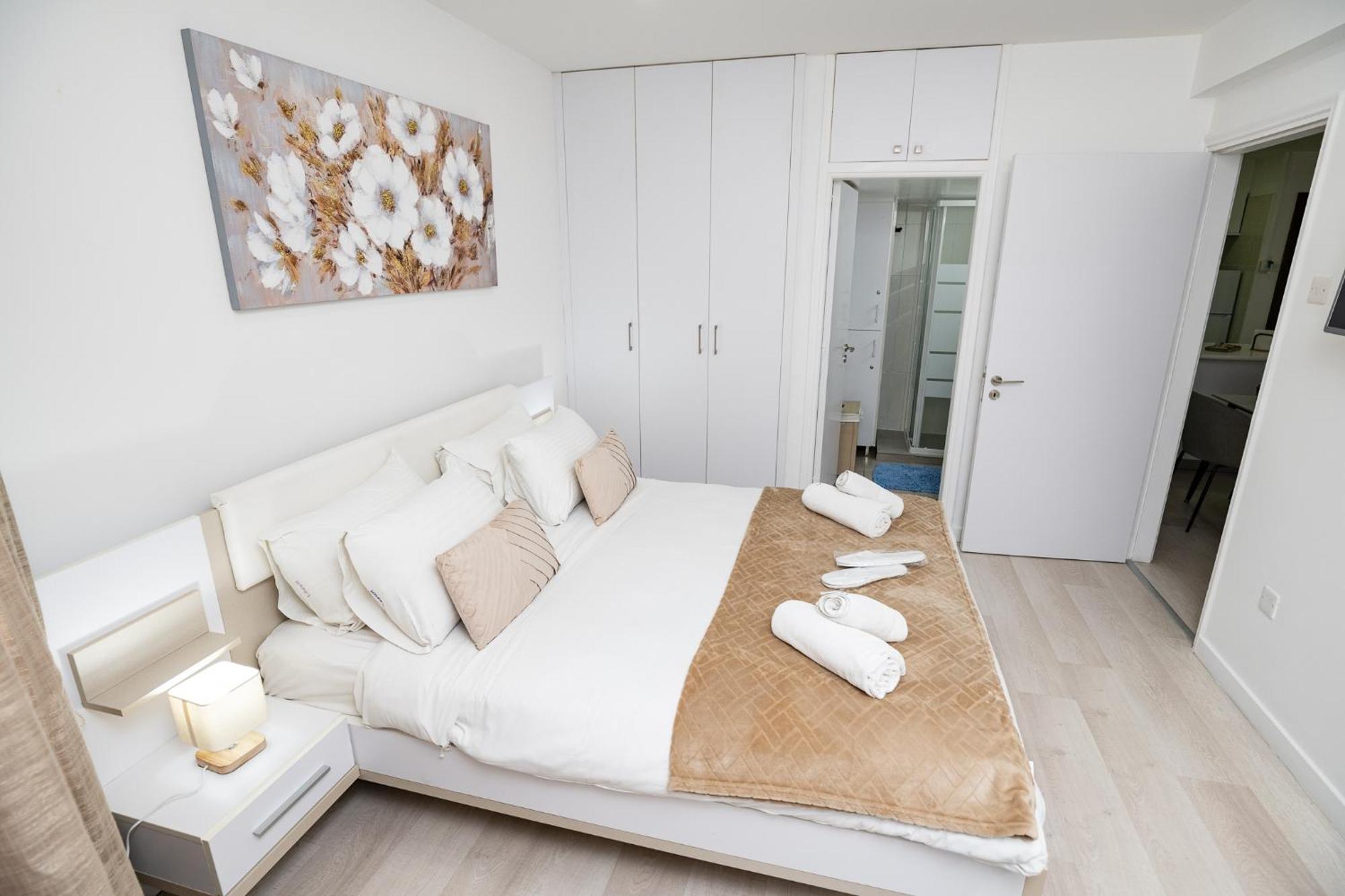 Lazuli Beach & Pool Apartment 501 Larnaca Esterno foto