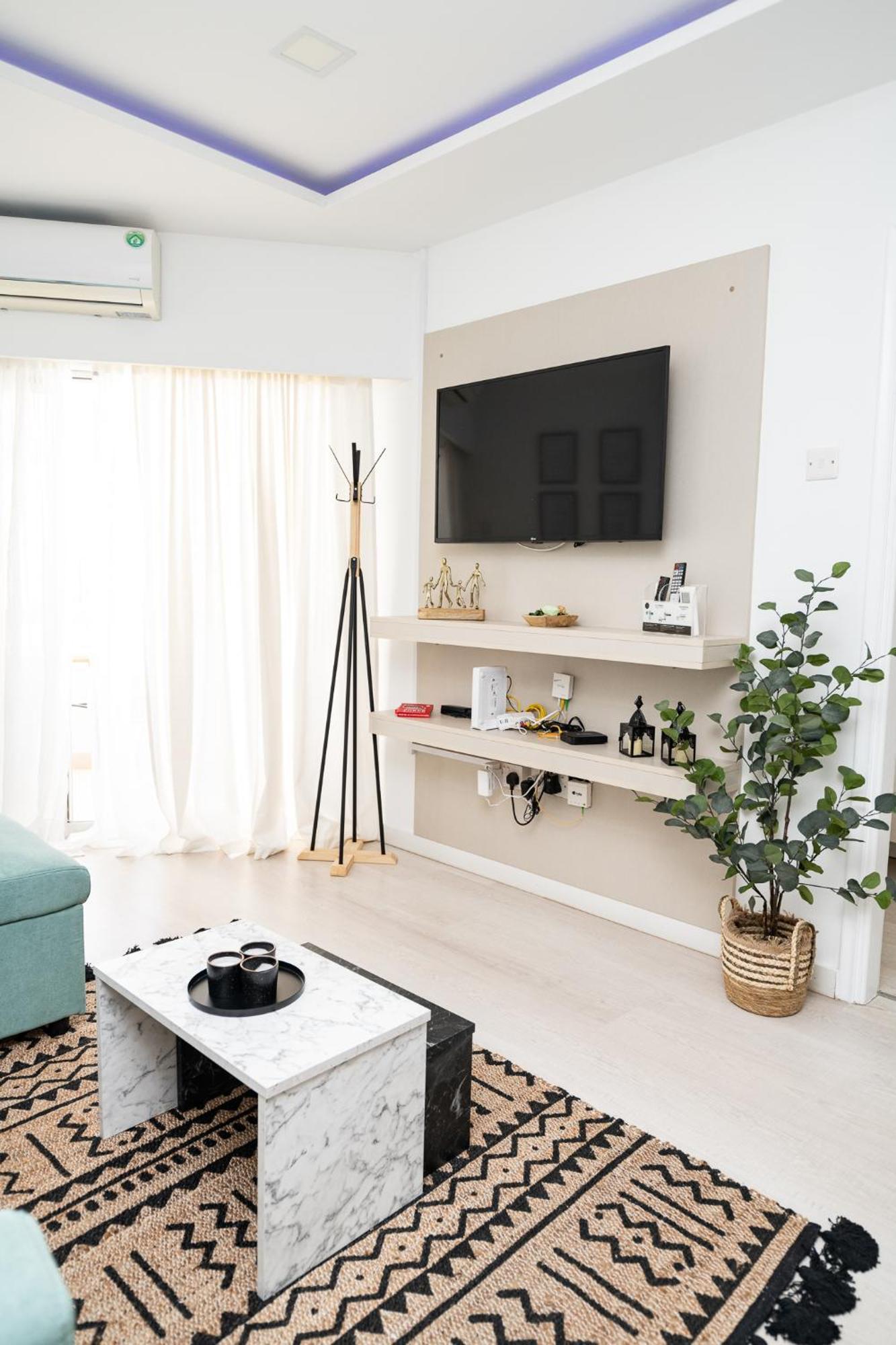 Lazuli Beach & Pool Apartment 501 Larnaca Esterno foto