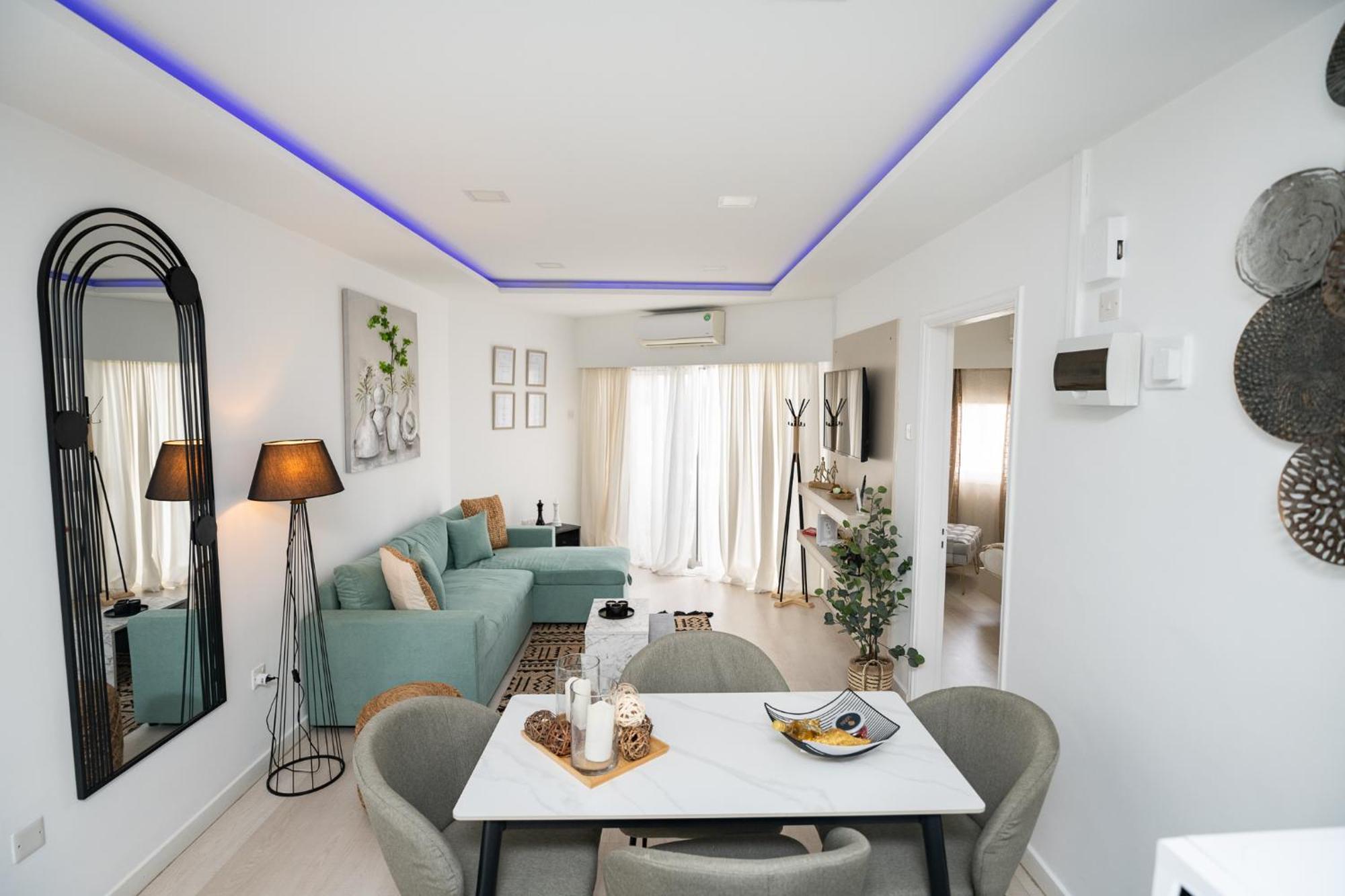 Lazuli Beach & Pool Apartment 501 Larnaca Esterno foto