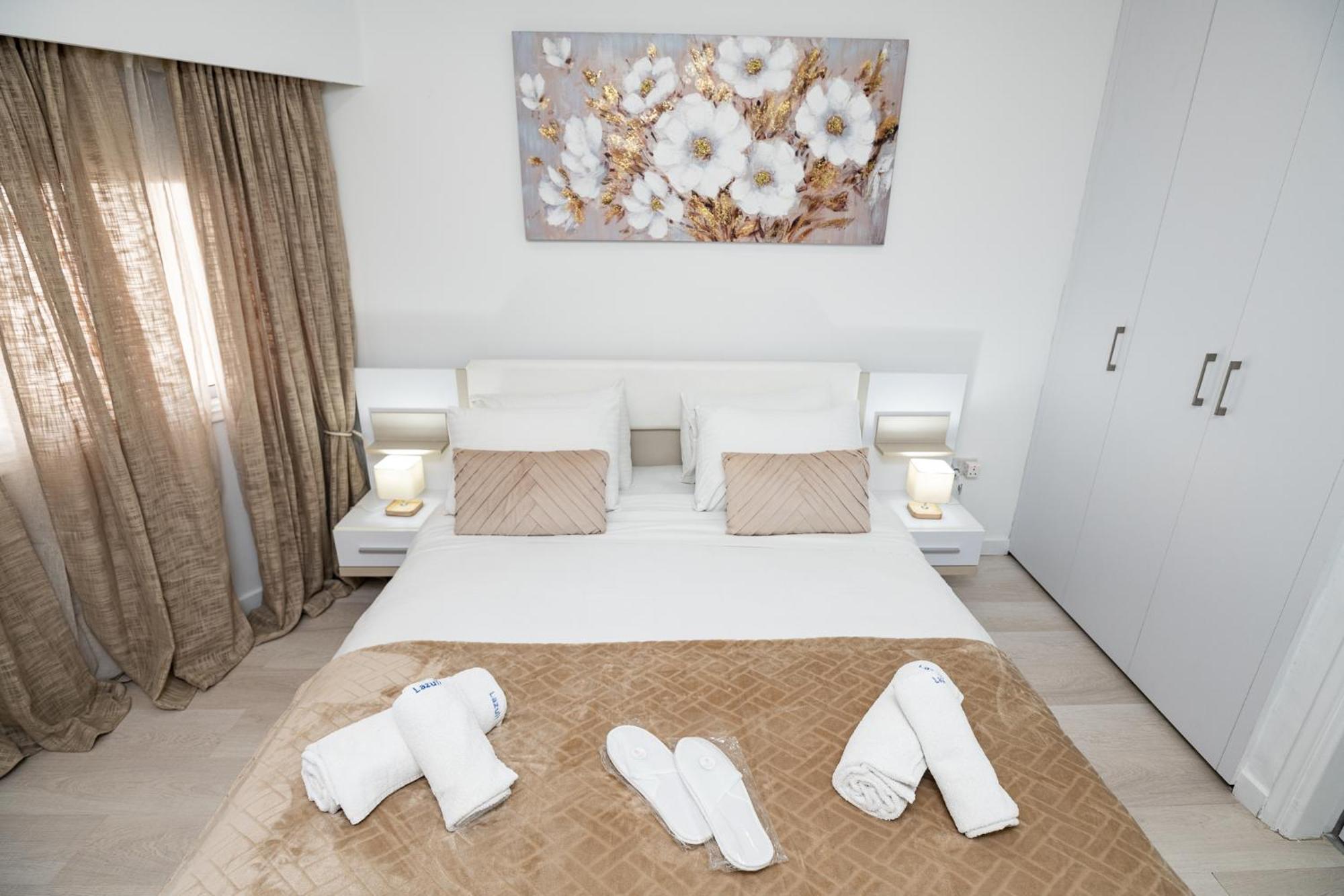 Lazuli Beach & Pool Apartment 501 Larnaca Esterno foto